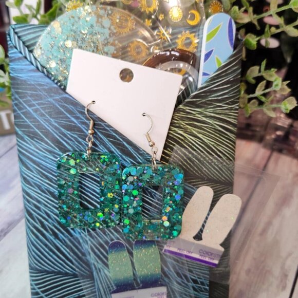 Blind Date with a Mani Bundle - Picture 7 of 7